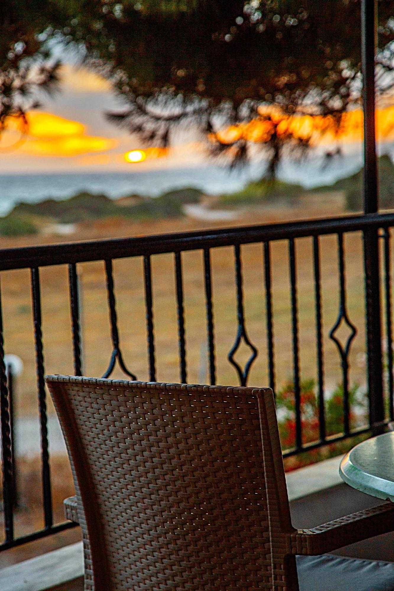 Romanos Beach Villas Extérieur photo
