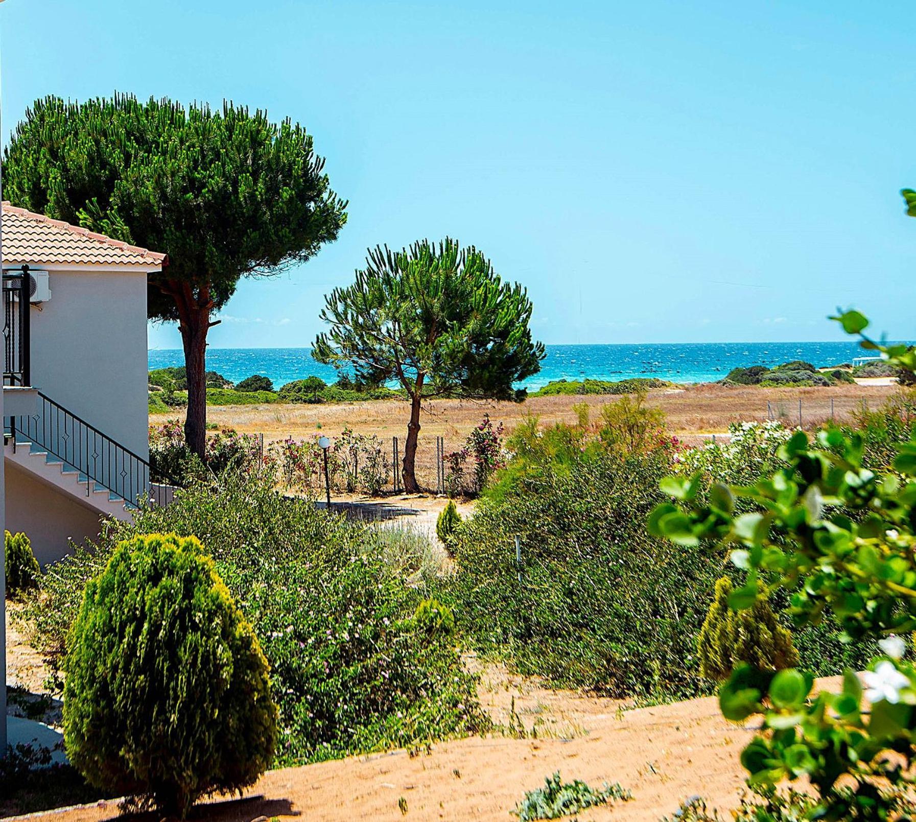 Romanos Beach Villas Extérieur photo