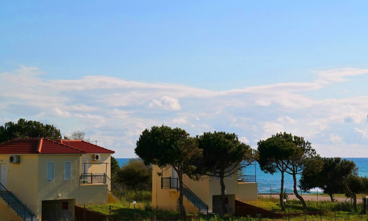 Romanos Beach Villas Extérieur photo