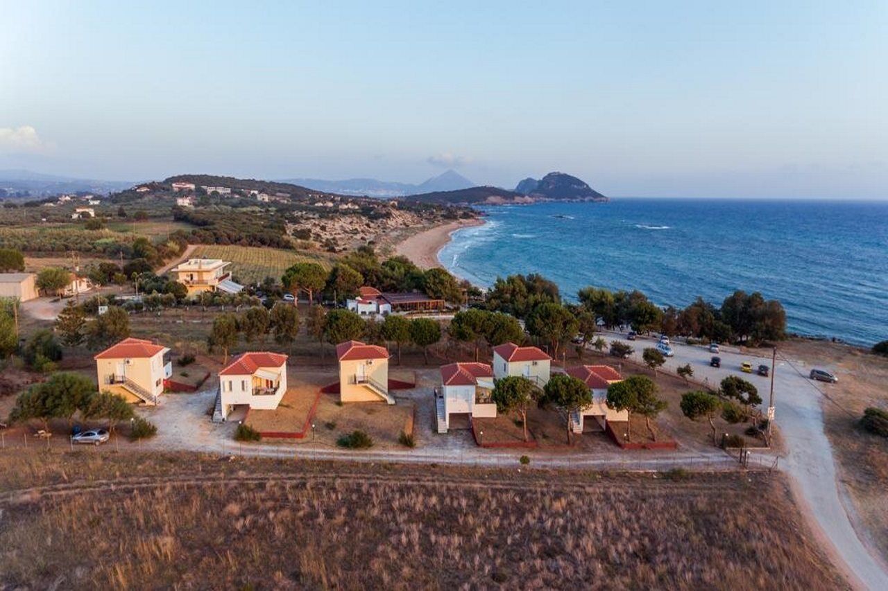 Romanos Beach Villas Extérieur photo